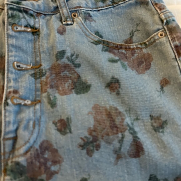 BDG shorts - Picture 2 of 2